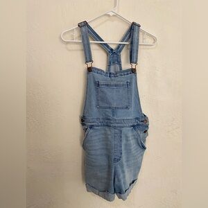 Hollister High-Rise Mom Short Denim Overalls | Size Small